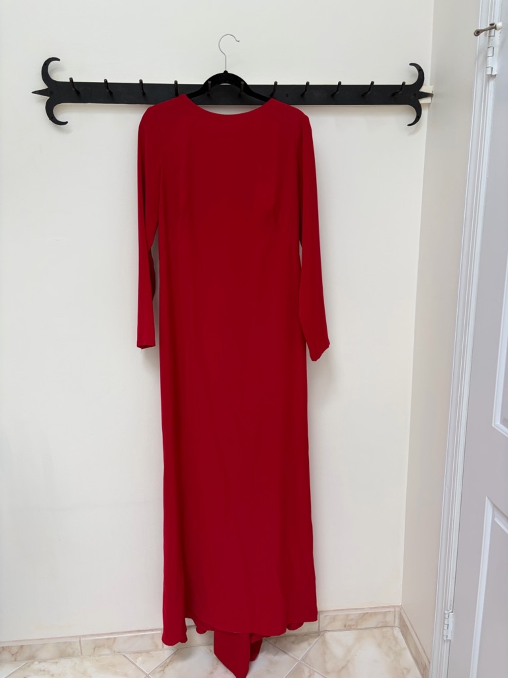 Tadashi Shoji Red Long Sleeve Maxi Gown
Size 12